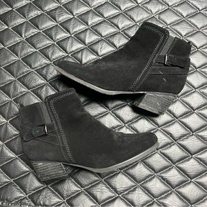 Blondo Leather Suede Waterproof Buckle Booties Size 8.5